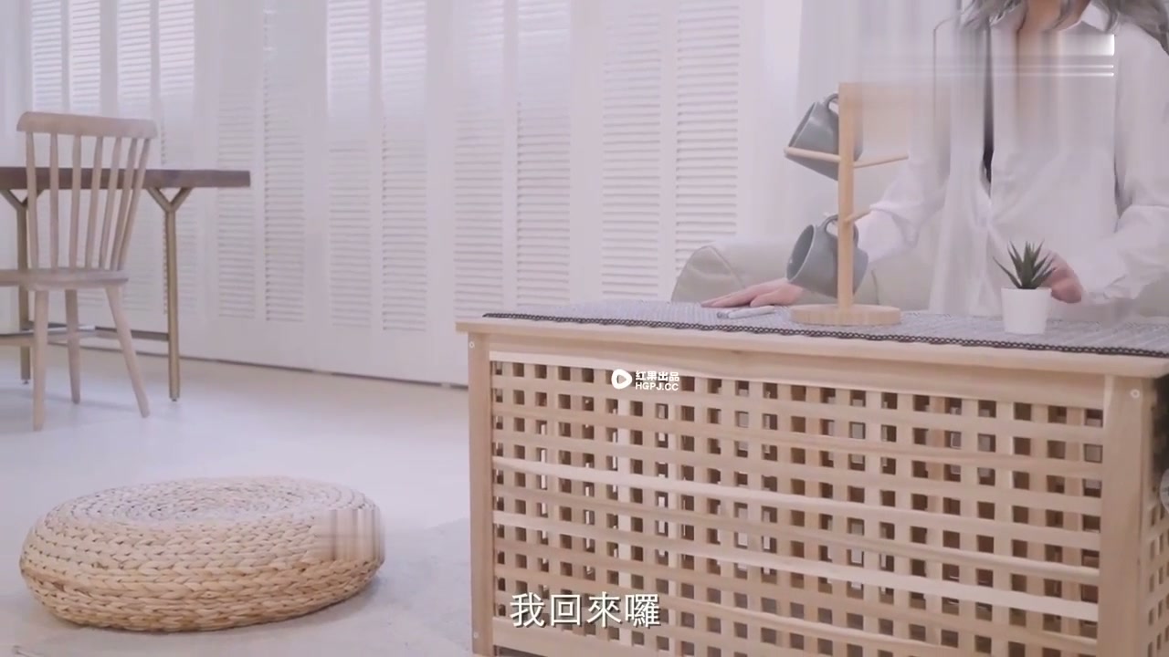 老公射我逼里别射给姐姐！双飞极品姐妹花白虎逼争风吃醋
