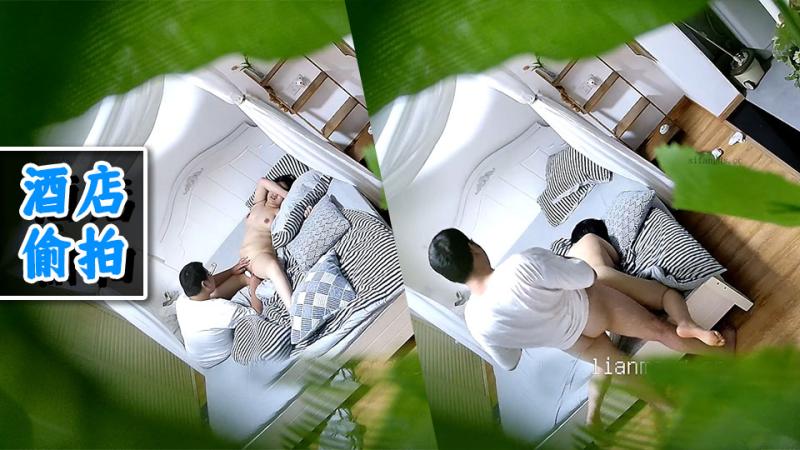3-偷情男女的激情一刻，中年人妻欲望强，大哥能力不够按摩棒来凑